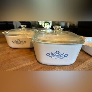 VTG. Corning Ware 7 piece set. Cornflower Blue Pattern.